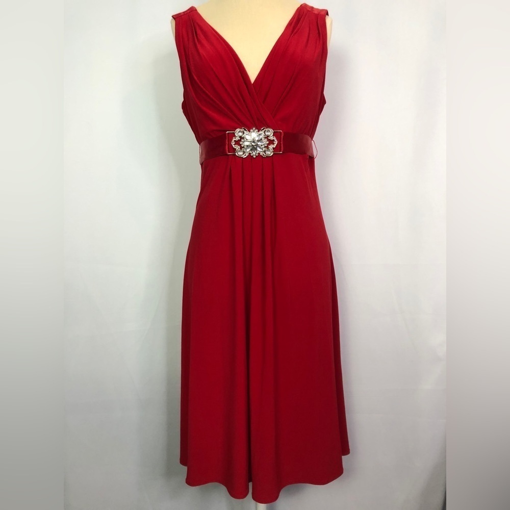 Scarlett Red Sleeveless Cocktail Party Dress
Size 10